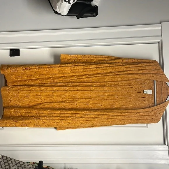 Joie orange sweater - Picture 1 of 4